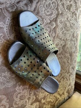 Munro Metallic Olive Perforated Leather Slide Sandals